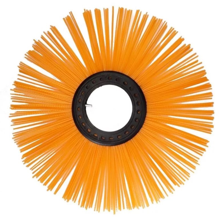Brosse Stiga SWS 800 G accroché