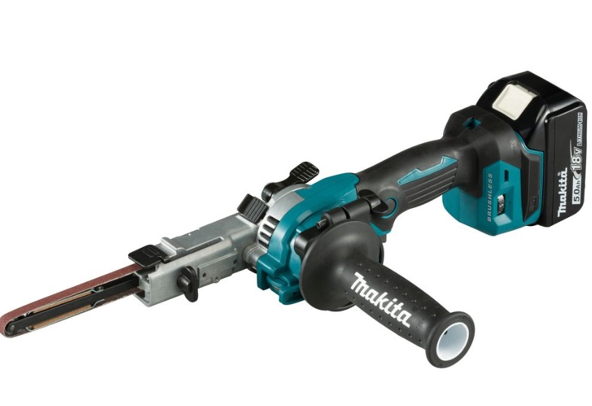 Ponceuse à bande Makita DBS180RTJ; 18 V; 2x5,0 Ah accu.