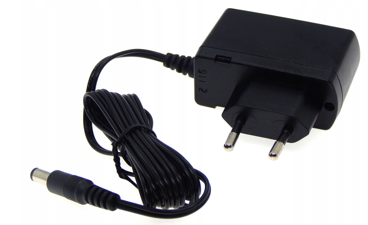 Chargeur Bosch 1600A00M37; 12 V