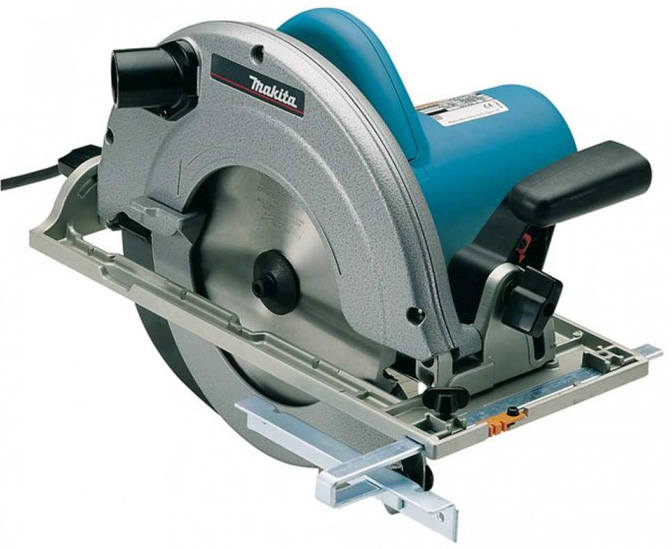 Scie circulaire Makita 5903RK
